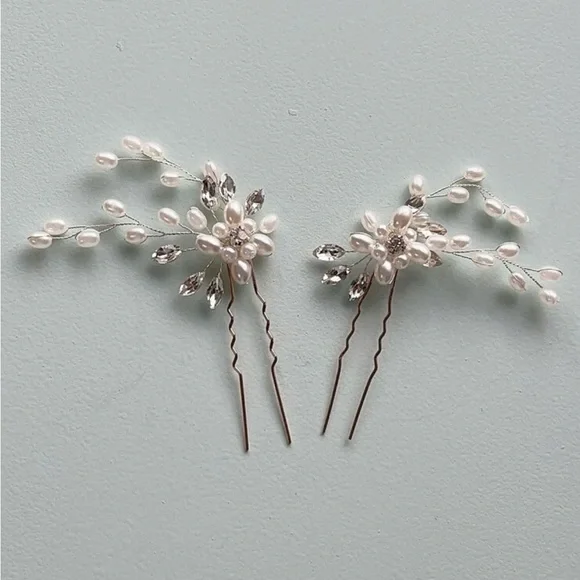 Elegant Pearl Hair Accessory (2) - Picture 2 of 5